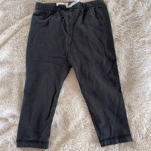 GUC. Gray Label  black leggings. 9-12month.